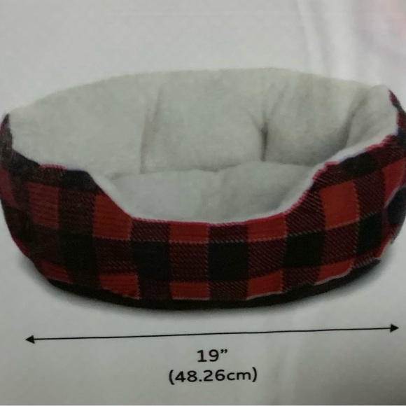Brand new small (up to 20 pounds) cat or dog 19” round red plaid cuddler pet bed - Picture 2 of 2